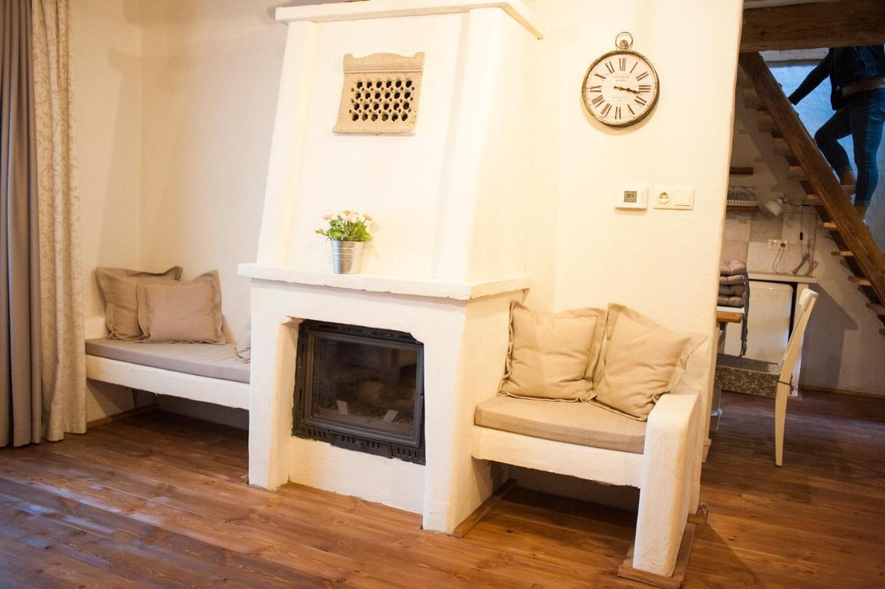 Pajta Apartman Es Vendeghaz Тата Экстерьер фото